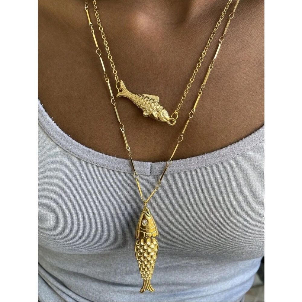 Fish Pendant Necklace N2066